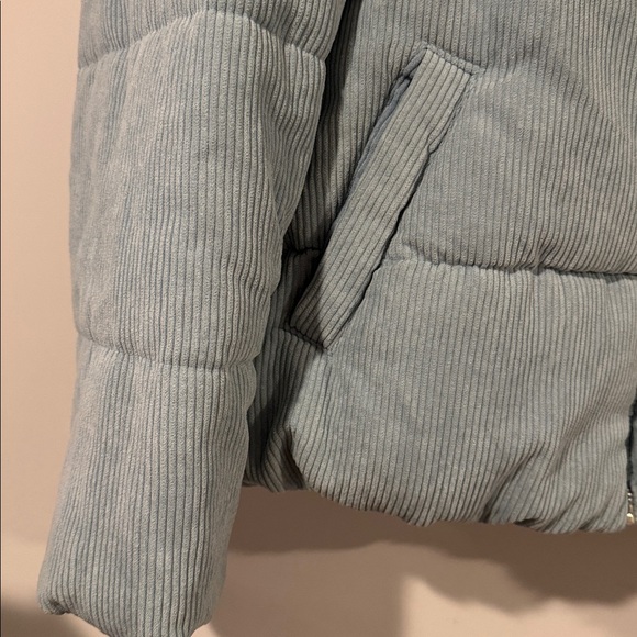 Women's Sky Blue Puffer Jacket - Picture 3 of 6